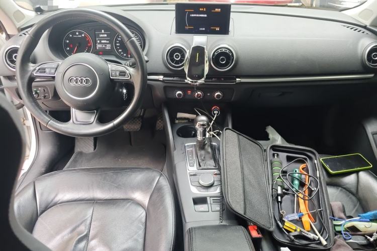 Used Audi A3 2014 Sportback 35 TFSI Automatic Style Edition Center Console