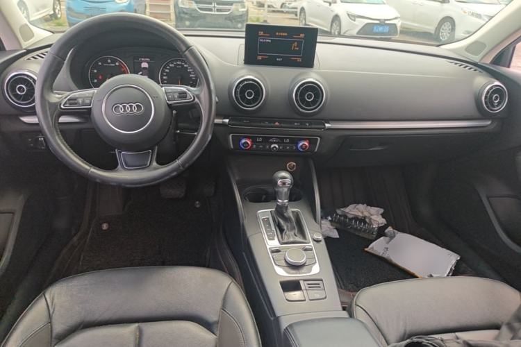 Used Audi A3 2014 Sportback 35 TFSI Automatic Comfort Model Center Console