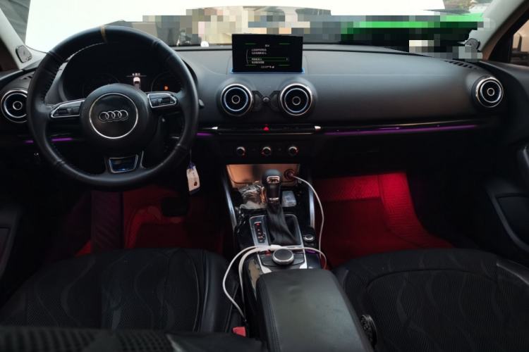Used Audi A3 2014 Limousine 35 TFSI Automatic Fashion Model Center Console