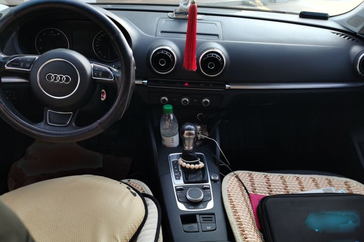 Used Audi A3 2014 Sportback 35 TFSI Automatic Style Edition Center Console