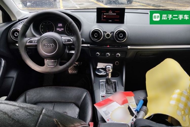 Used Audi A3 2014 Sportback 35 TFSI Automatic Style Edition Center Console