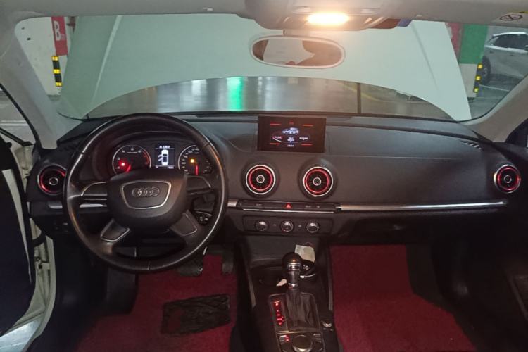 Used Audi A3 2014 Sportback 35 TFSI Automatic Ambition Edition Center Console