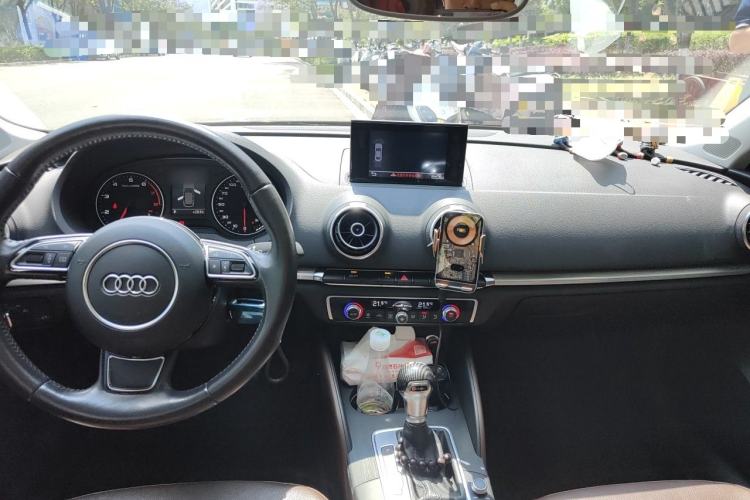 Used Audi A3 2014 Sportback 35 TFSI Automatic Comfort Model Center Console