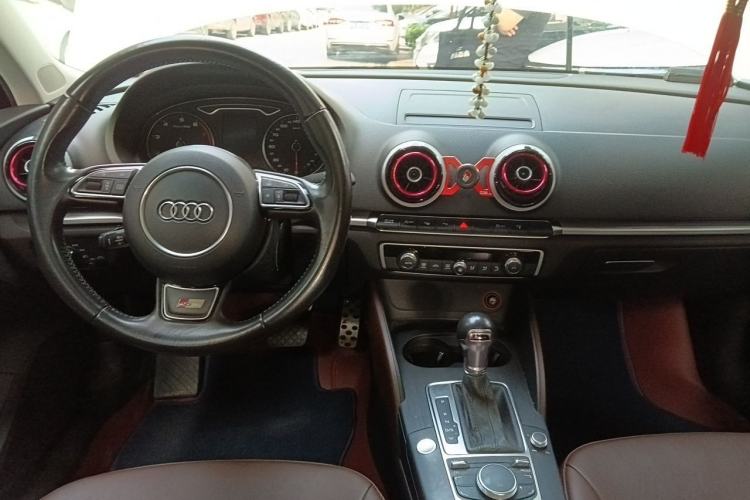 Used Audi A3 2014 Sportback 40 TFSI S line Luxury Model Center Console