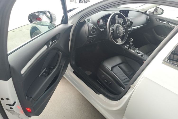 Used Audi A3 2014 Sportback 35 TFSI Automatic Comfort Model Driver Seat