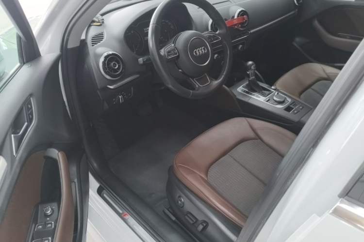 Used Audi A3 2014 Limousine 40 TFSI S line Comfort Model Driver Seat