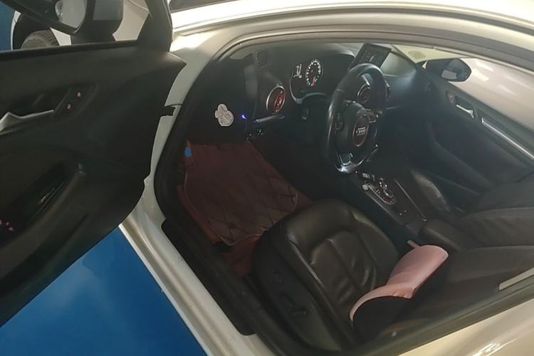 Used Audi A3 2014 Sportback 35 TFSI Automatic Comfort Model Driver Seat