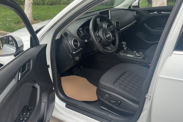 Used Audi A3 2014 Sportback 35 TFSI Automatic Style Edition Driver Seat