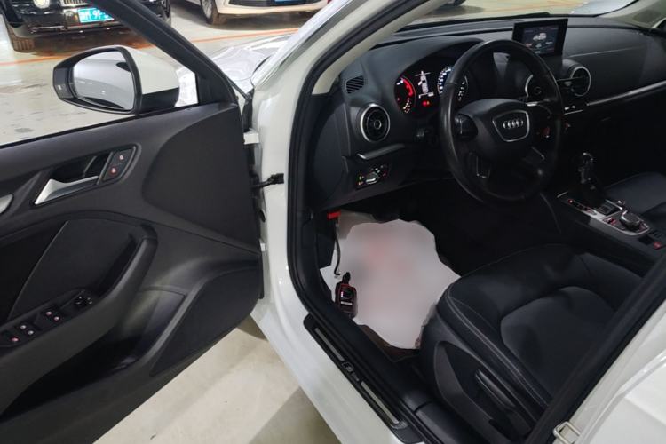 Used Audi A3 2014 Sportback 35 TFSI Automatic Ambition Edition Driver Seat