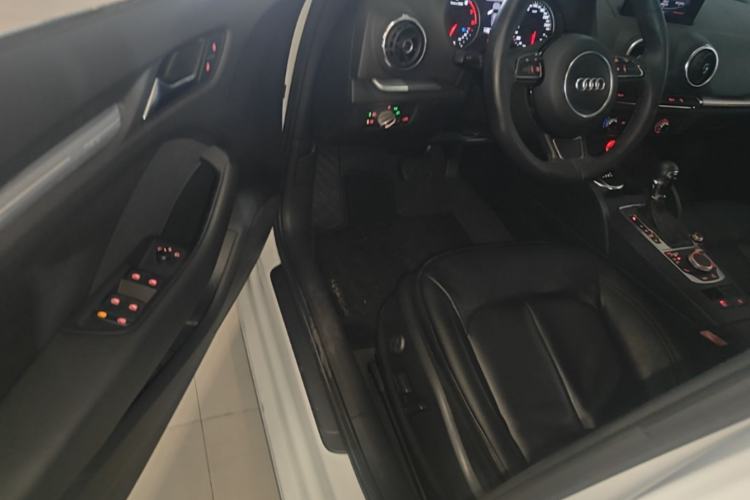Used Audi A3 2014 Sportback 35 TFSI Automatic Style Edition Driver Seat