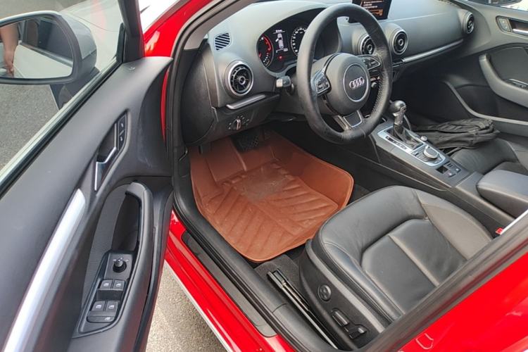 Used Audi A3 2014 Sportback 35 TFSI Automatic Comfort Model Driver Seat
