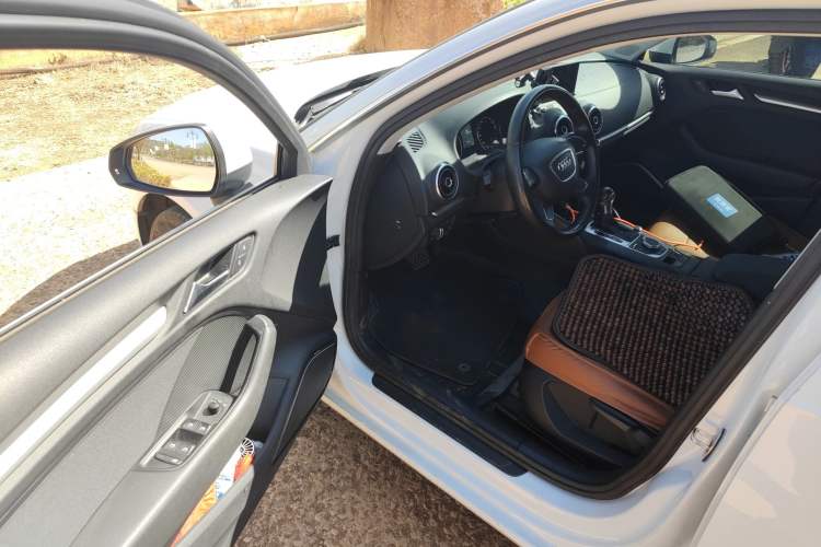 Used Audi A3 2014 Sportback 35 TFSI Automatic Ambition Edition Driver Seat