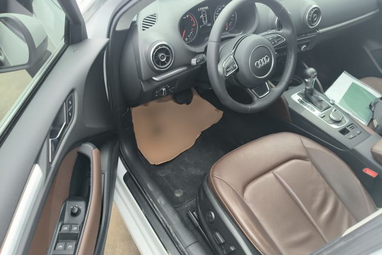 Used Audi A3 2014 Sportback 35 TFSI Automatic Comfort Model Driver Seat