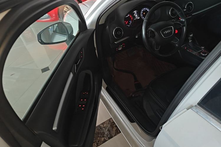 Used Audi A3 2014 Limousine 35 TFSI Automatic Advanced Model Driver Seat