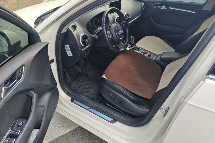 Used Audi A3 2014 Sportback 40 TFSI S line Comfort Model Driver Seat