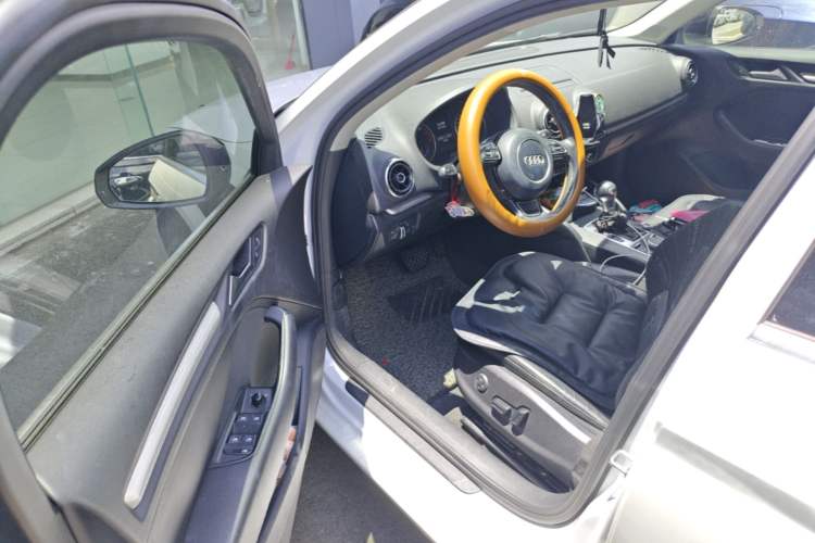 Used Audi A3 2014 Limousine 35 TFSI Automatic Comfort Model Driver Seat