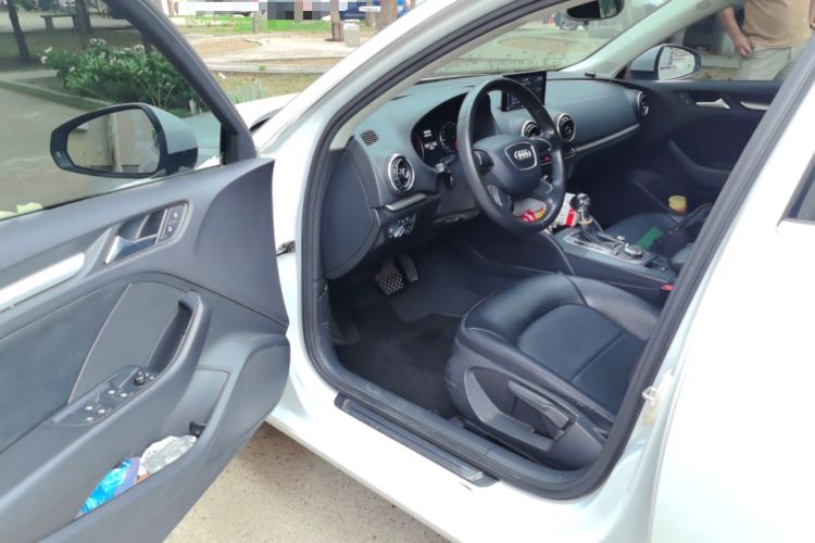 Used Audi A3 2014 Sportback 35 TFSI Automatic Ambition Edition Driver Seat