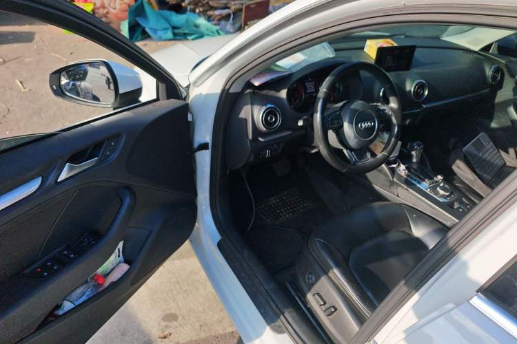 Used Audi A3 2014 Sportback 35 TFSI Automatic Style Edition Driver Seat