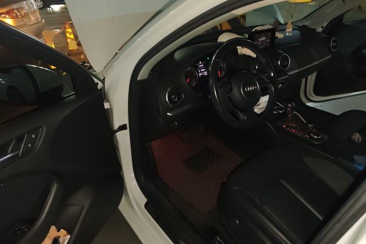 Used Audi A3 2014 Limousine 35 TFSI Automatic Comfort Model Driver Seat