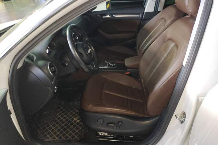 Used Audi A3 2014 Sportback 35 TFSI Automatic Comfort Model Driver Seat