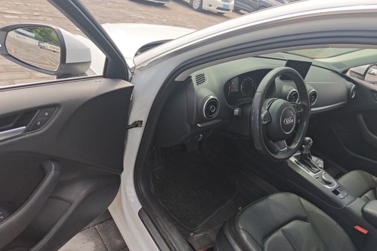 Used Audi A3 2014 Sportback 35 TFSI Automatic Comfort Model Driver Seat