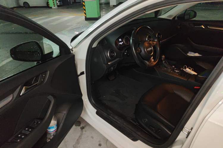 Used Audi A3 2014 Sportback 35 TFSI Automatic Style Edition Driver Seat