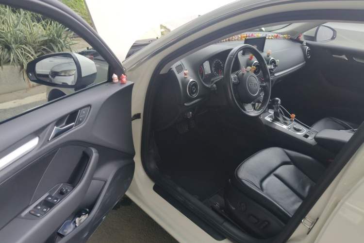 Used Audi A3 2014 Sportback 35 TFSI Automatic Comfort Model Driver Seat