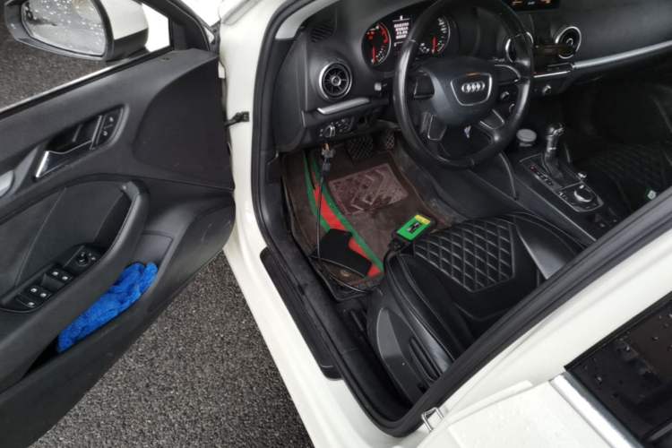 Used Audi A3 2014 Sportback 35 TFSI Automatic Ambition Edition Driver Seat