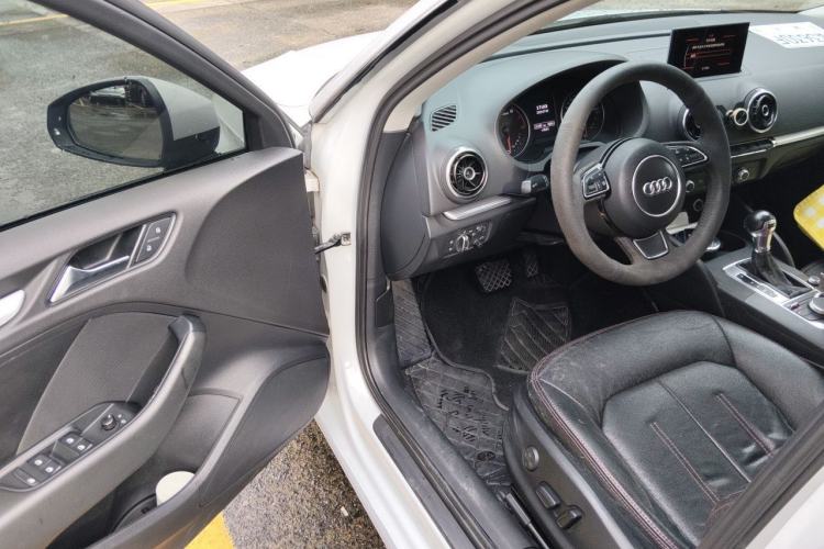 Used Audi A3 2014 Sportback 35 TFSI Automatic Style Edition Driver Seat