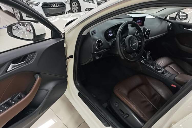 Used Audi A3 2014 Sportback 35 TFSI Automatic Comfort Model Driver Seat