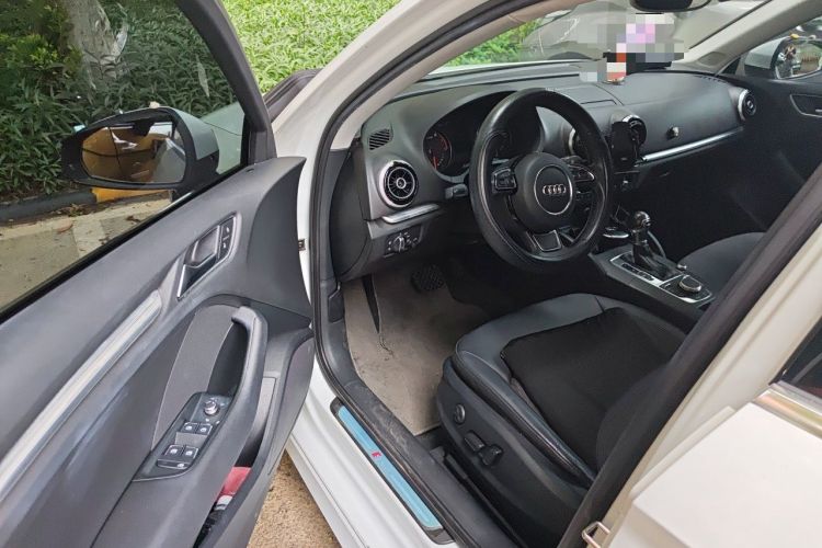 Used Audi A3 2014 Limousine 40 TFSI S line Comfort Model Driver Seat