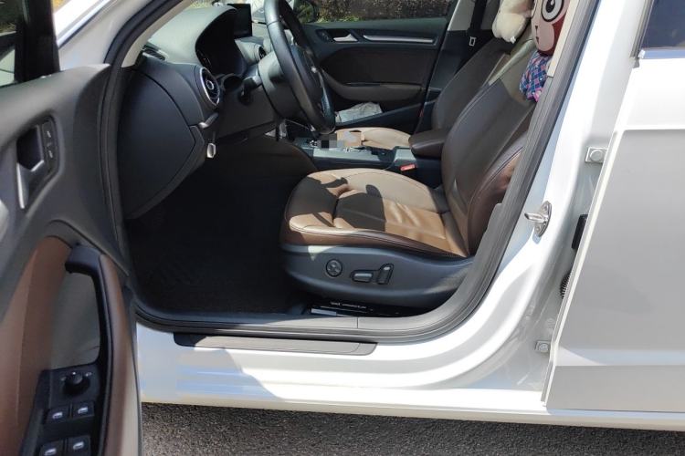 Used Audi A3 2014 Sportback 35 TFSI Automatic Comfort Model Driver Seat
