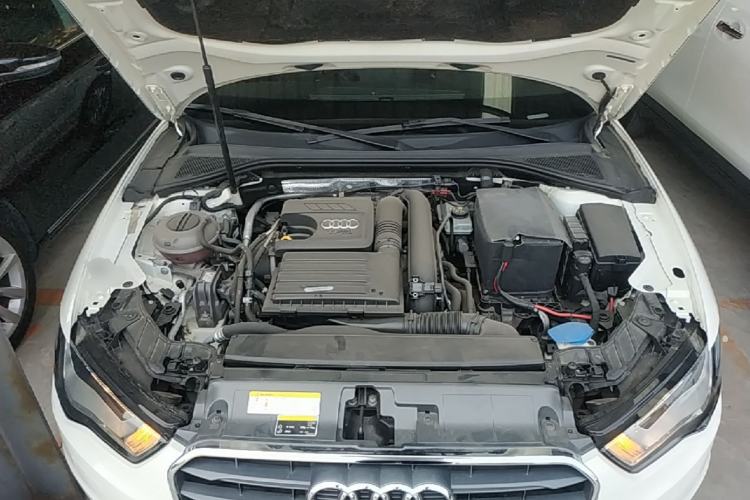Used Audi A3 2014 Limousine 35 TFSI Automatic Advanced Model Engine Bay