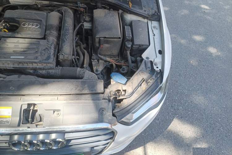 Used Audi A3 2014 Limousine 35 TFSI Automatic Comfort Model Engine Bay Left