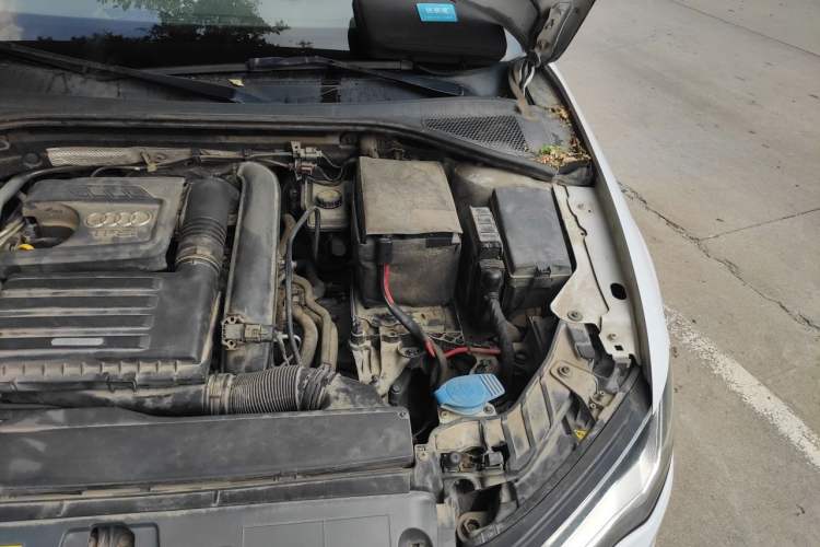 Used Audi A3 2014 Limousine 35 TFSI Automatic Comfort Model Engine Bay Left