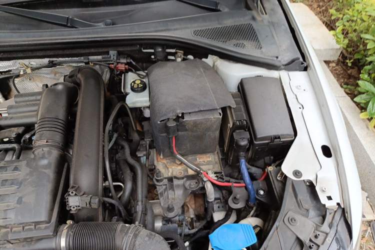 Used Audi A3 2014 Limousine 35 TFSI Automatic Comfort Model Engine Bay Left