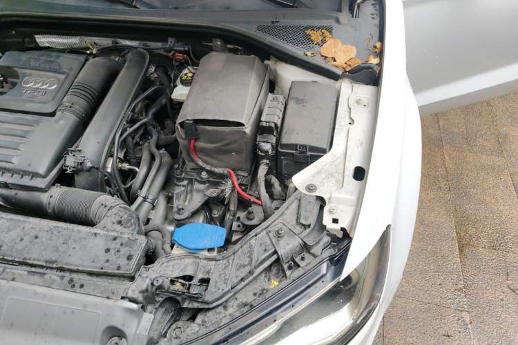 Used Audi A3 2014 Limousine 35 TFSI Automatic Comfort Model Engine Bay Left