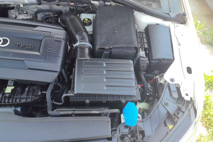 Used Audi A3 2014 Limousine 40 TFSI S line Comfort Model Engine Bay Left