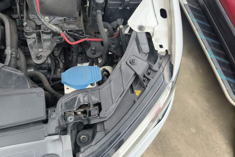 Used Audi A3 2014 Sportback 35 TFSI Automatic Comfort Model Engine Bay Left
