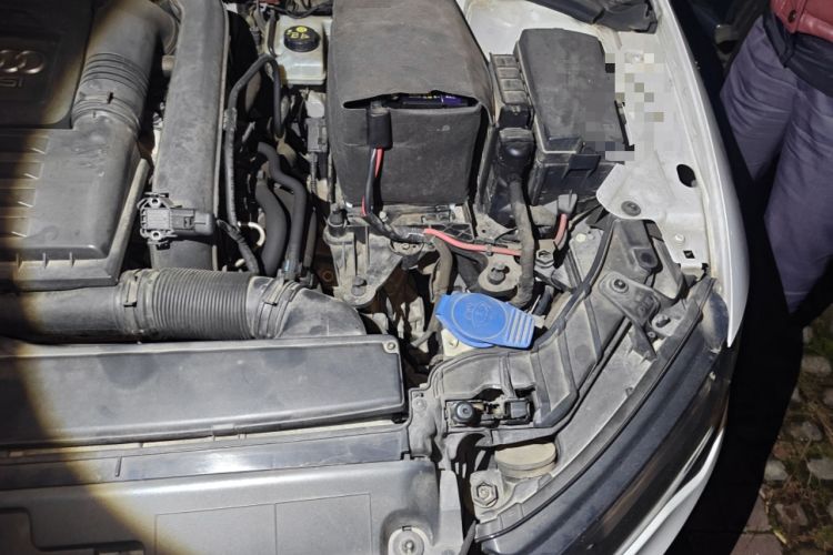 Used Audi A3 2014 Limousine 35 TFSI Automatic Advanced Model Engine Bay Left