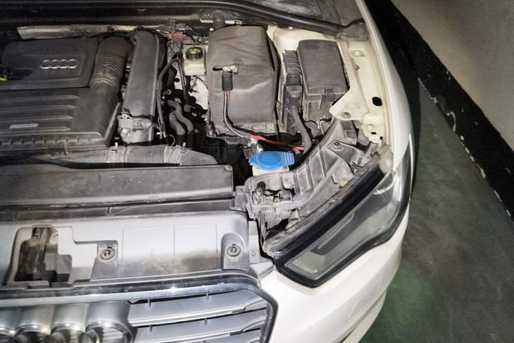 Used Audi A3 2014 Sportback 35 TFSI Automatic Comfort Model Engine Bay Left