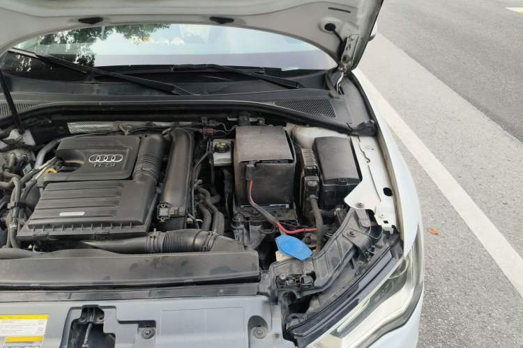 Used Audi A3 2014 Sportback 35 TFSI Automatic Comfort Model Engine Bay Left