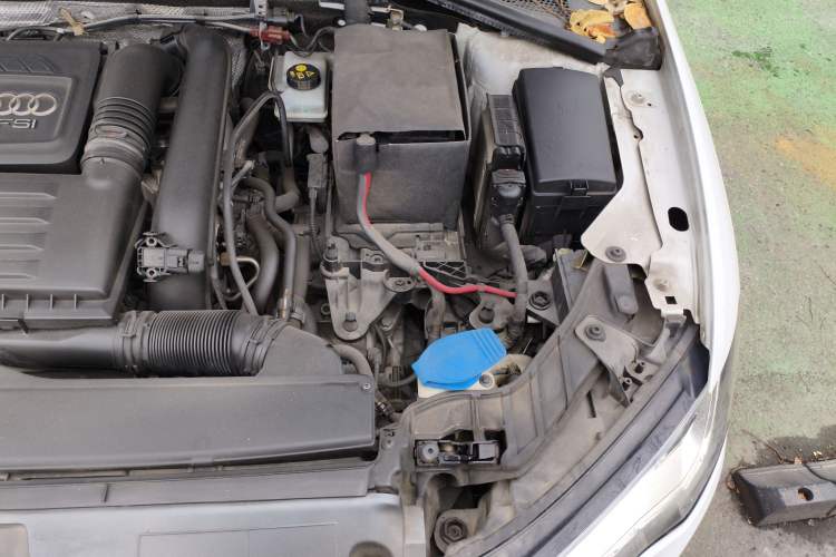 Used Audi A3 2014 Sportback 35 TFSI Automatic Comfort Model Engine Bay Left