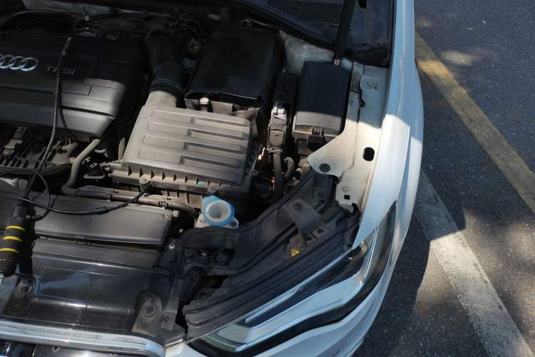 Used Audi A3 2014 Sportback 40 TFSI S line Luxury Model Engine Bay Left