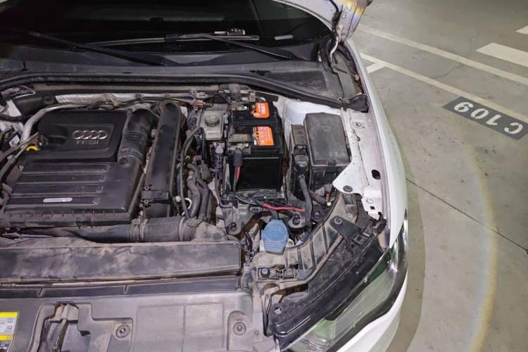 Used Audi A3 2014 Sportback 35 TFSI Automatic Style Edition Engine Bay Left