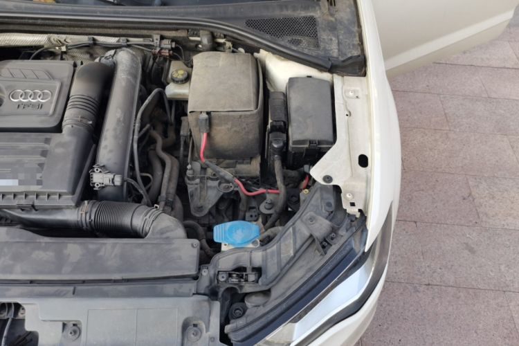 Used Audi A3 2014 Sportback 35 TFSI Automatic Style Edition Engine Bay Left