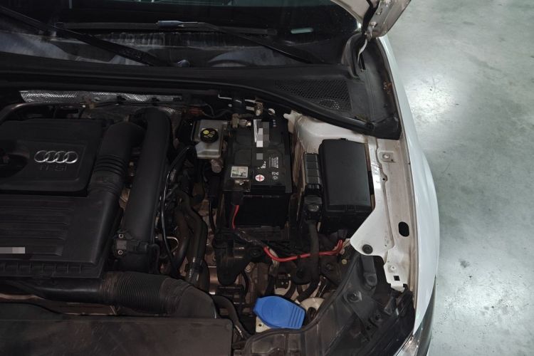 Used Audi A3 2014 Limousine 35 TFSI Automatic Fashion Model Engine Bay Left