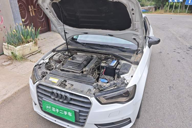 Used Audi A3 2014 Sportback 35 TFSI Automatic Comfort Model Engine Bay Left
