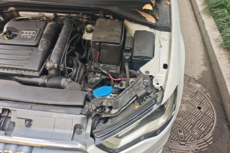 Used Audi A3 2014 Sportback 35 TFSI Automatic Comfort Model Engine Bay Left