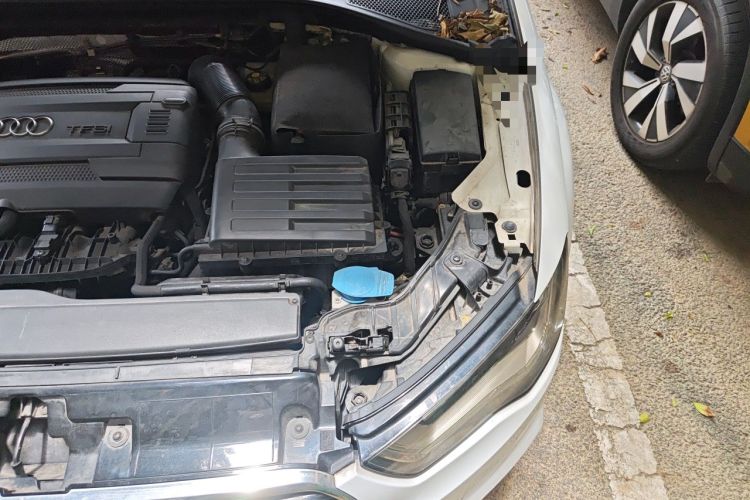 Used Audi A3 2014 Limousine 40 TFSI S line Comfort Model Engine Bay Left